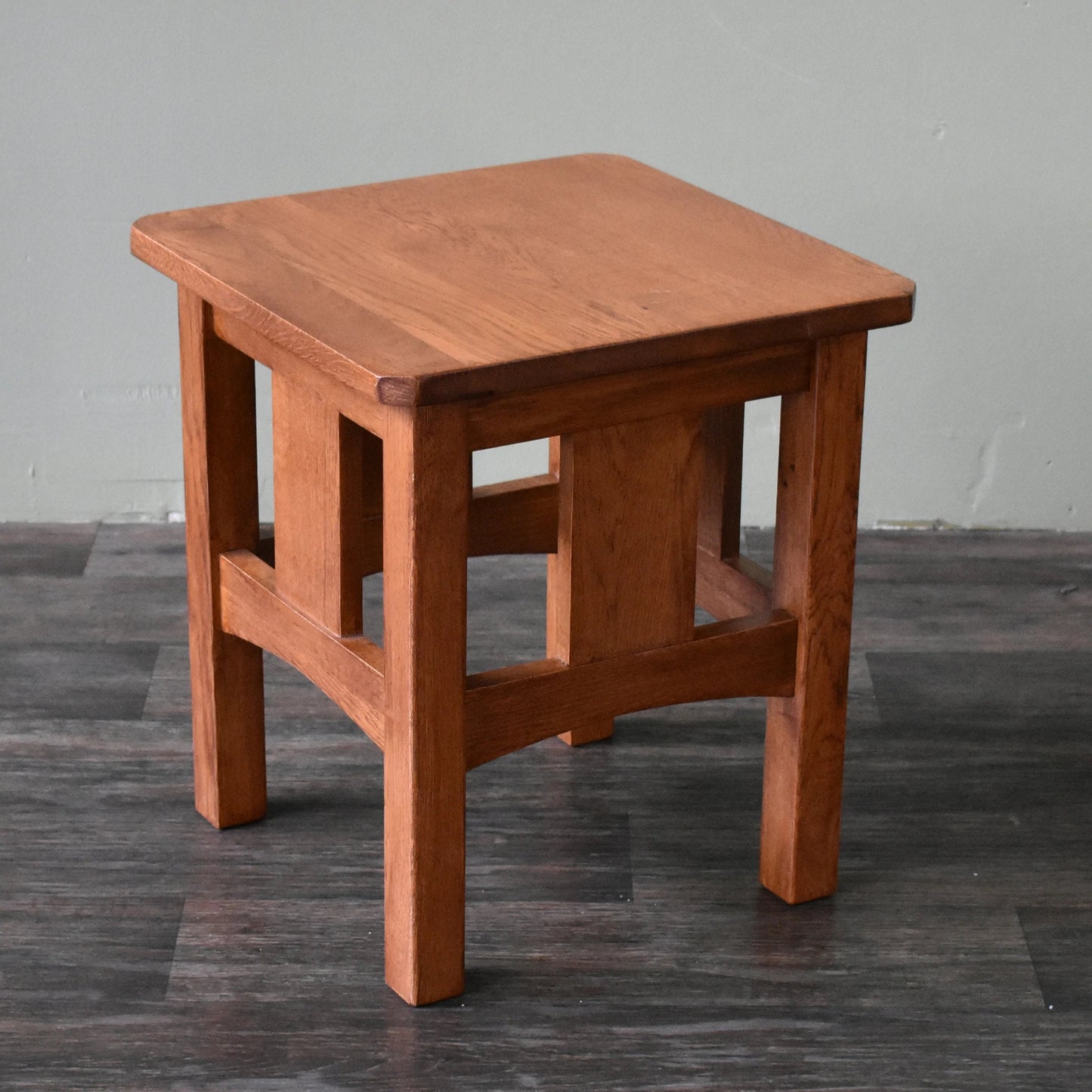 Mission Oak Slat End Table - Michael's Cherry (MC1)